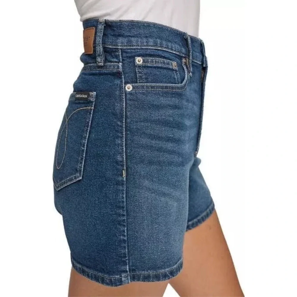 Calvin Klein High Rise‎ Denim Mom Shorts Dark Wash Classic Size 12 NWT